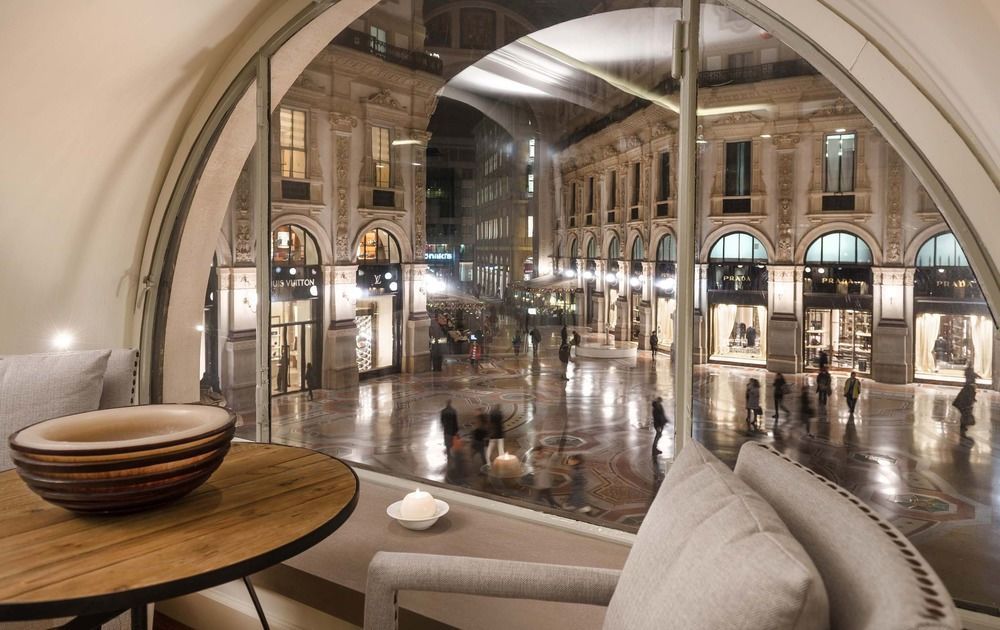 come si chiama l'hotel a 7 stelle di milano