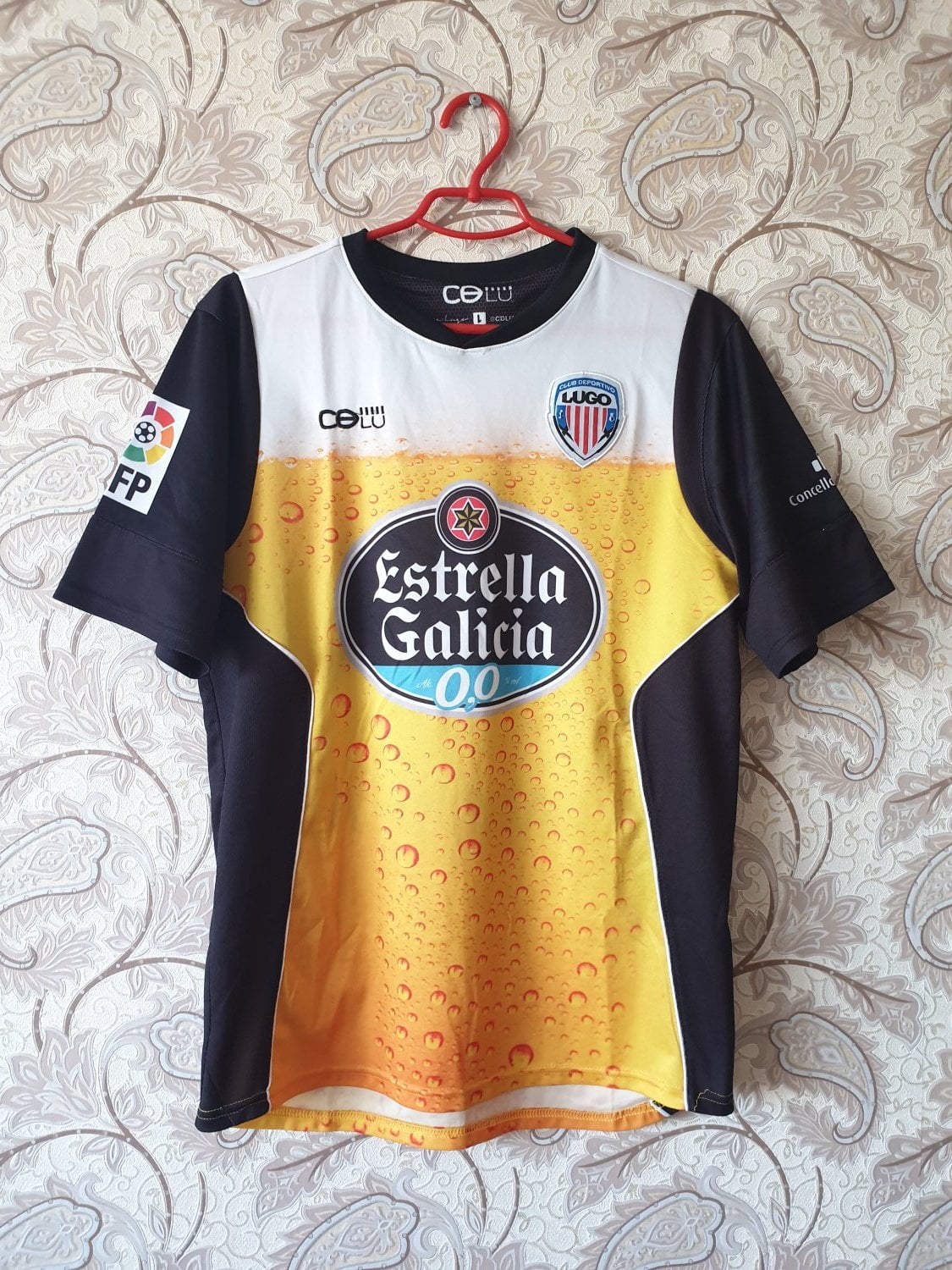 Deportivo Lugo una delle maglie più strana della storia