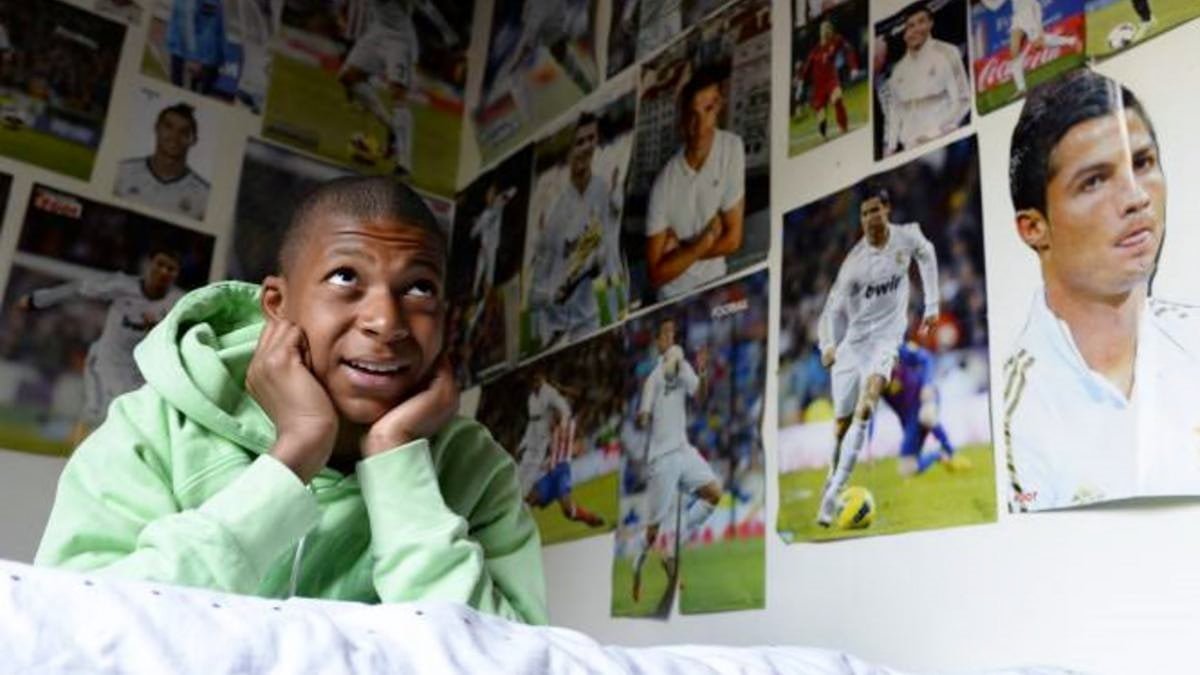 Chi è il migliore tra Messi o Ronaldo? Mbappe sceglie il portoghese